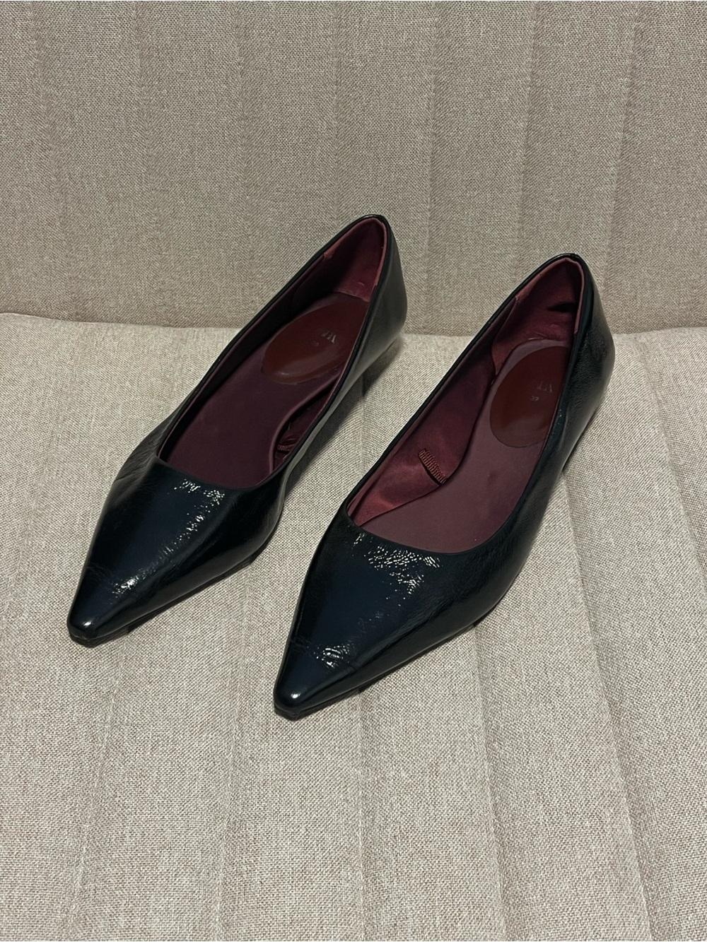 ZARA BLACK PATENT POINTED TOE BALLET FLATS